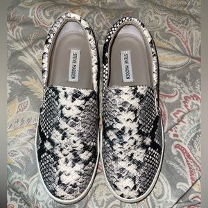 Steve Madden slip on snakeskin sneakers, size 9!